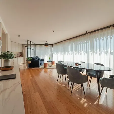 Penthouse In Downtown By Homing *