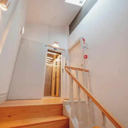 Penthouse In Downtown By Homing