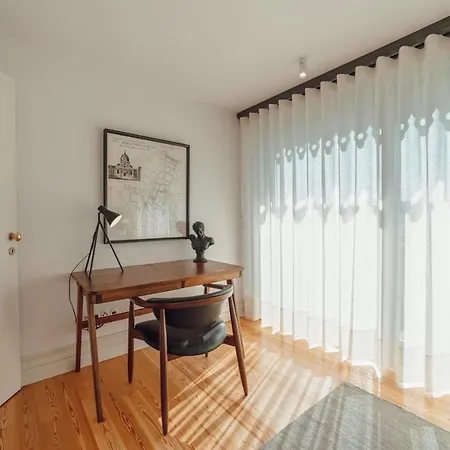 Penthouse In Downtown By Homing Apartment