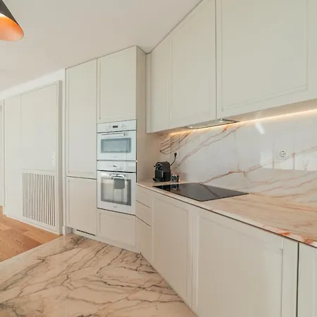 Penthouse In Downtown By Homing